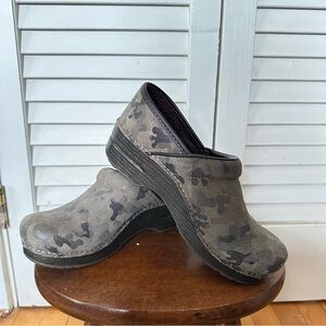 Dansko Women's Gray Camo Slip-On Clogs